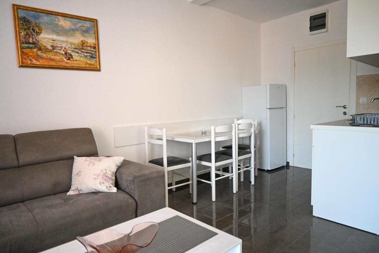 Duricic Daire Budva